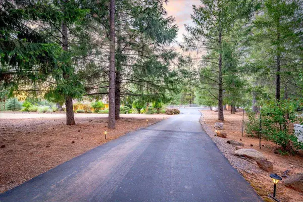 1216 Tokayana Ranch LN, Colfax, CA 95713