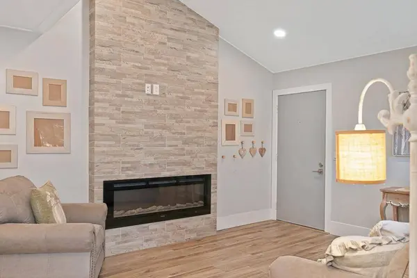 13067 Lincoln WAY, Auburn, CA 95603