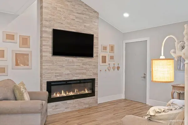 13067 Lincoln WAY, Auburn, CA 95603