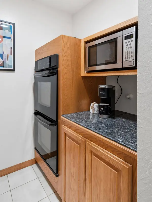 5049 Corvair ST, North Highlands, CA 95660