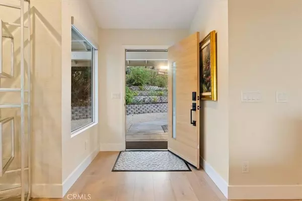 889 4th ST, Paso Robles, CA 93446