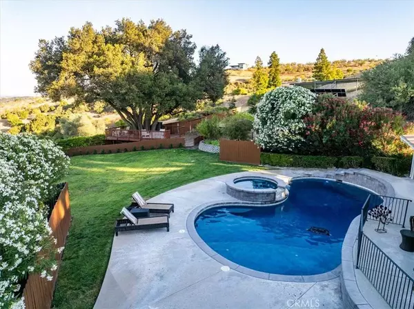 889 4th ST, Paso Robles, CA 93446