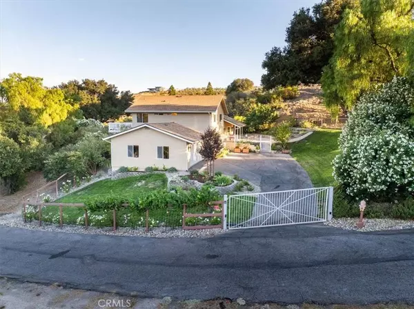 889 4th ST, Paso Robles, CA 93446