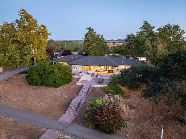3520 Creston RD, Paso Robles, CA 93446