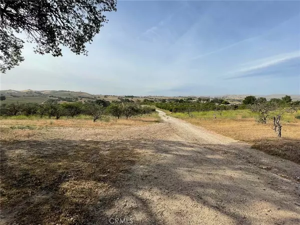 27 Wellsona RD, Paso Robles, CA 93446