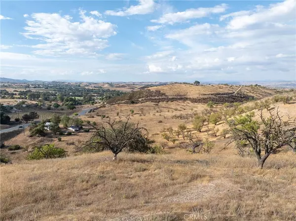 1290 Nacimiento Lake DR, Paso Robles, CA 93446