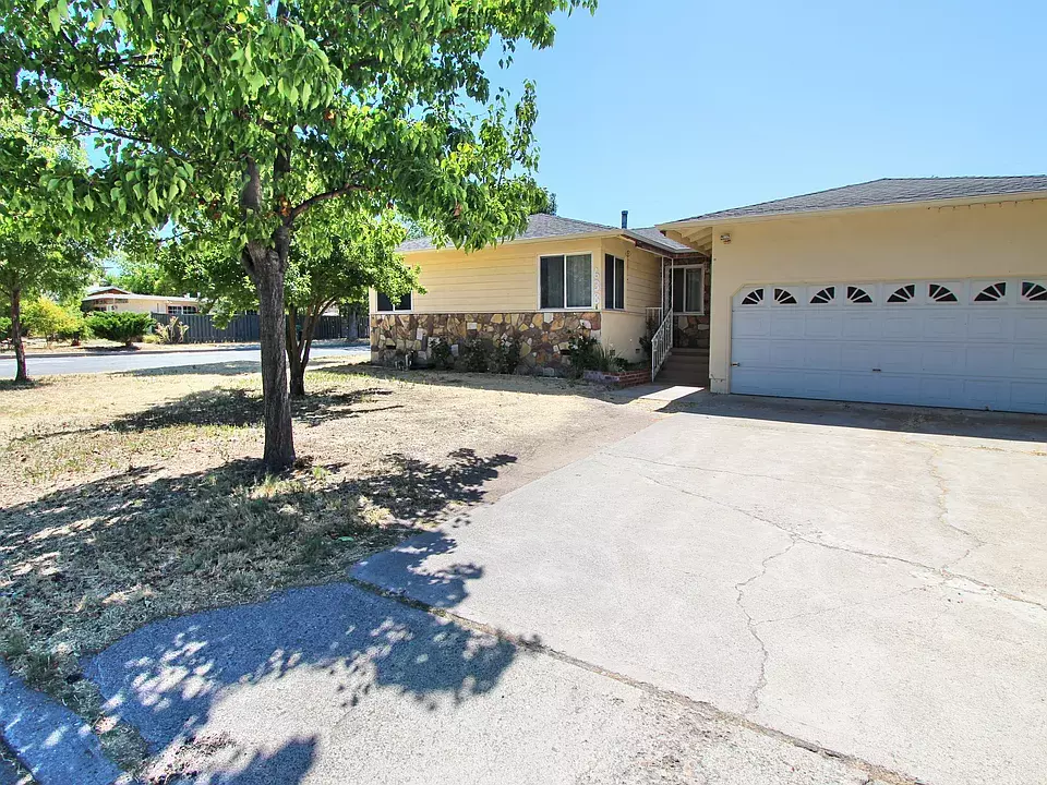 Paso Robles, CA 93446-2704,638 Bolen Dr