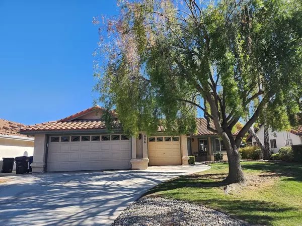 906 Spyglass Ct, Paso Robles, CA 93446-4811
