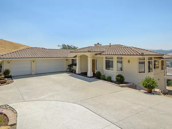 13905 Santa Ana Rd, Atascadero, CA 93422-1244