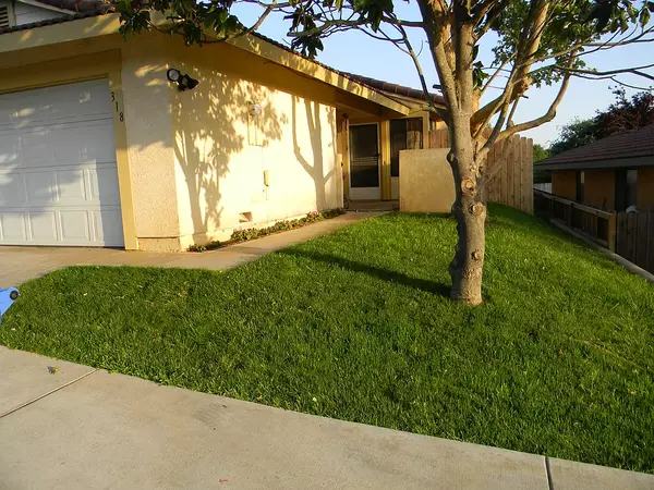 318 Primrose Ln, Paso Robles, CA 93446-4060