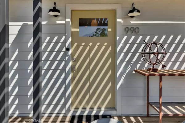 990 Akron RD, Templeton, CA 93465