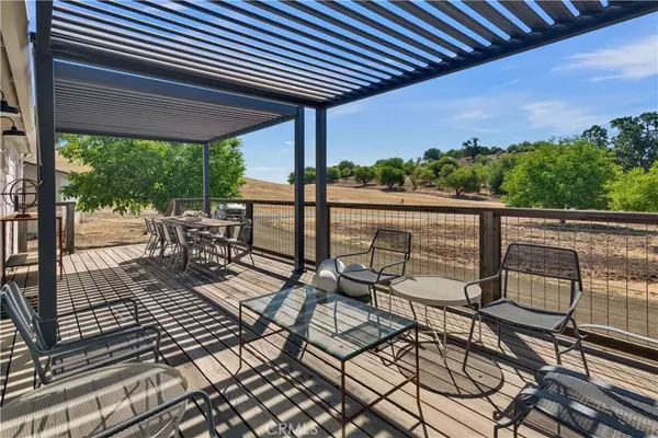 990 Akron RD, Templeton, CA 93465