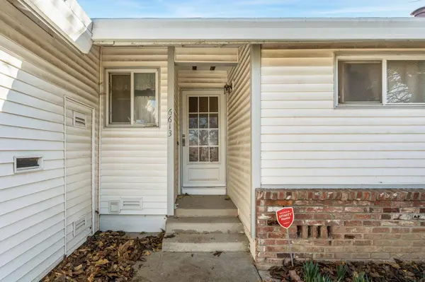 6613 Demaret DR, Sacramento, CA 95822