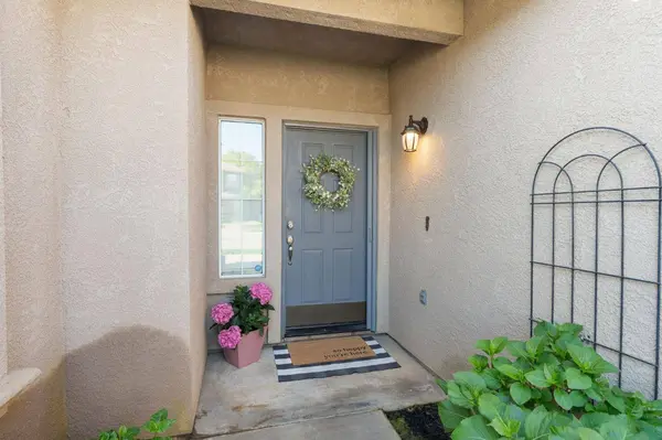 956 Pearwood CIR, Lodi, CA 95242