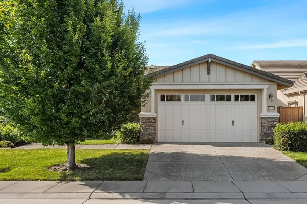 7441 Chatsworth CIR