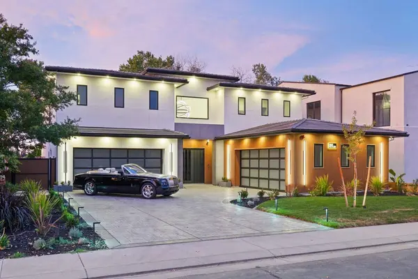 868 Rivercrest DR, West Sacramento, CA 95605