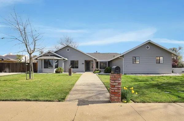 207 Country Club DR, Colusa, CA 95932