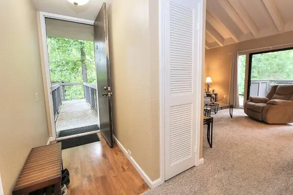 861 Woodside LN #6, Sacramento, CA 95825