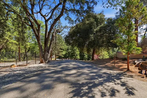 4345 La Brosa PL, Foresthill, CA 95631