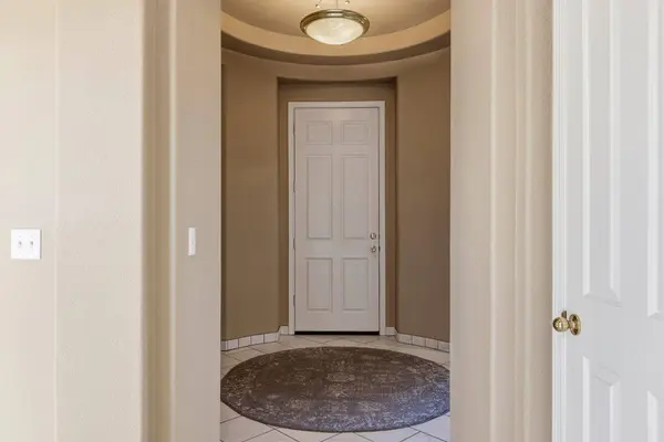 751 Hawkcrest CIR, Sacramento, CA 95835