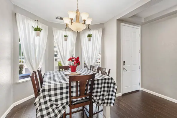 1320 Emerald Oak RD, Roseville, CA 95678