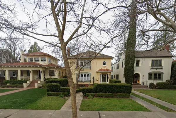 1112 38th St, Sacramento, CA 95816-5515
