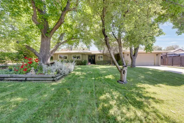 5765 Hoffman LN, Fair Oaks, CA 95628