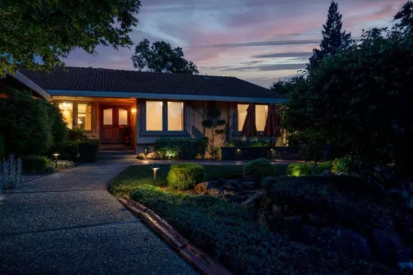 151 Canyon Rim DR, Folsom, CA 95630