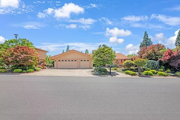 151 Canyon Rim DR, Folsom, CA 95630