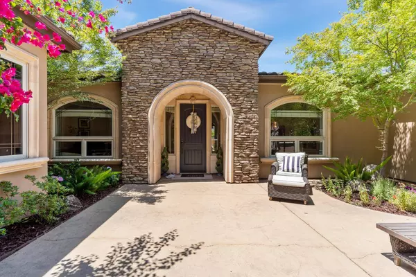 747 Fulton AVE, Sacramento, CA 95825