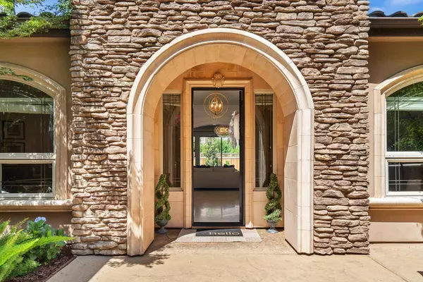 747 Fulton AVE, Sacramento, CA 95825