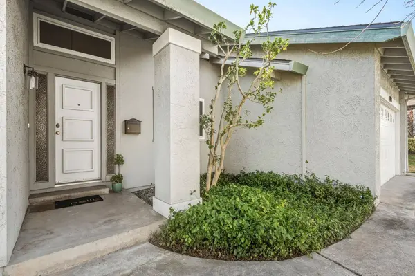 8858 Kona WAY, Orangevale, CA 95662