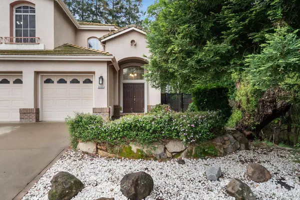 3220 Camelot DR, Rocklin, CA 95765