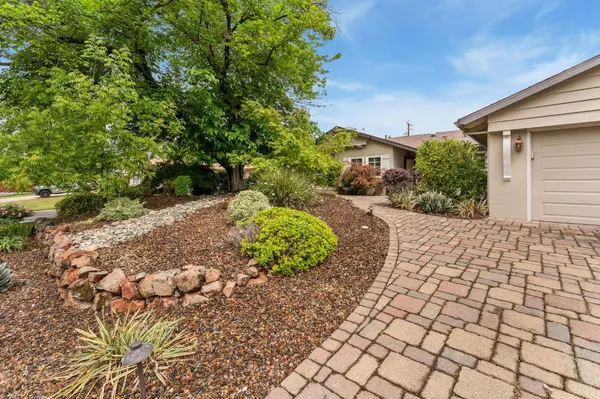 3648 Bausell ST, Sacramento, CA 95821