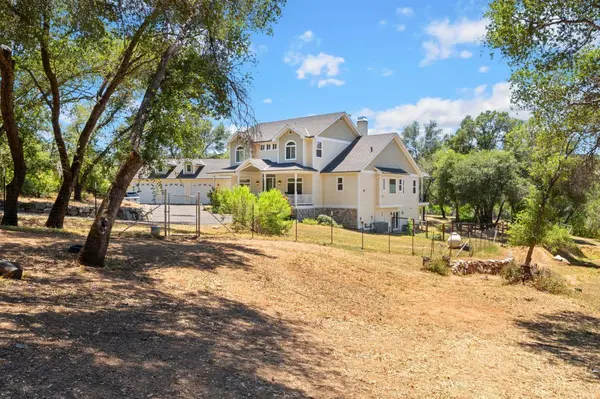 7500 Autumn Wind CT, Newcastle, CA 95658
