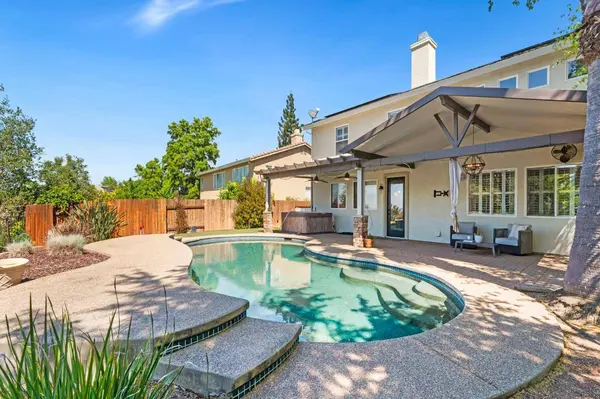 5113 Wedgewood WAY