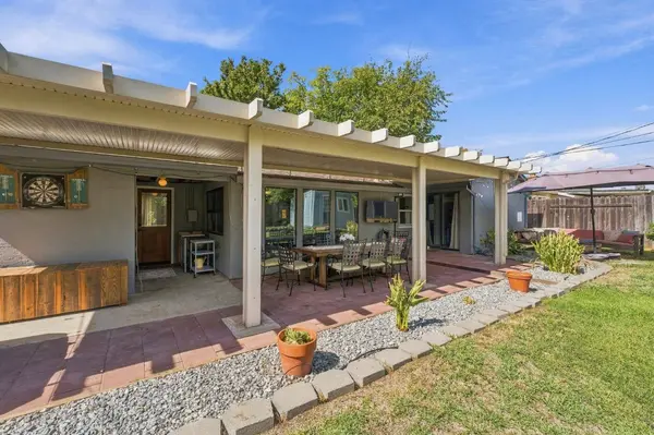 1416 Gladstone DR, Sacramento, CA 95864