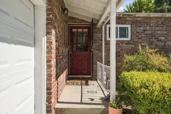 3131 Whitney AVE, Sacramento, CA 95821