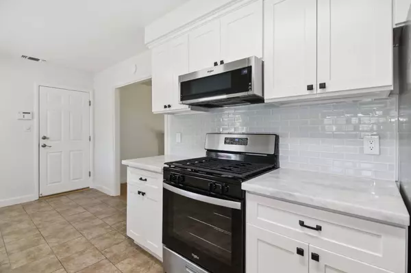 8809 Jonnie WAY, Fair Oaks, CA 95628