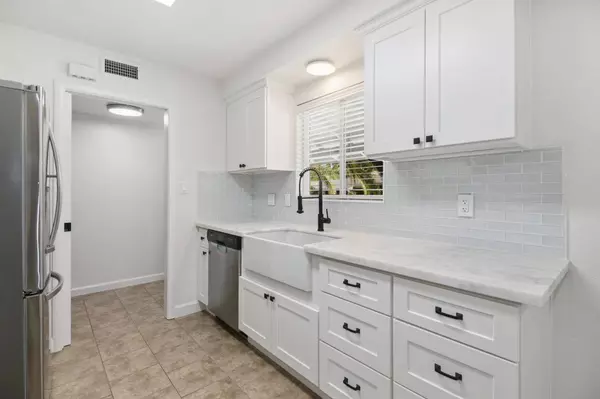 8809 Jonnie WAY, Fair Oaks, CA 95628