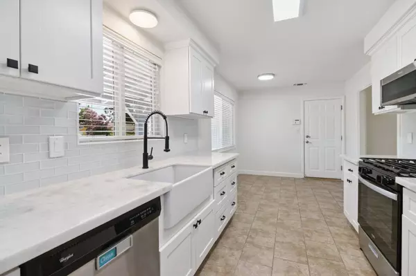 8809 Jonnie WAY, Fair Oaks, CA 95628