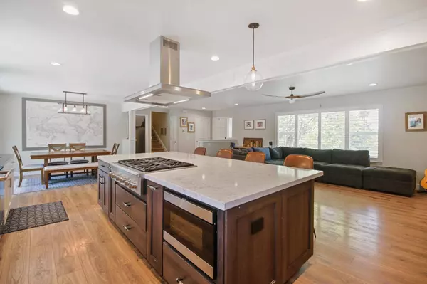 2703 King Richard DR, El Dorado Hills, CA 95762