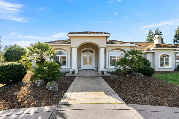 10000 Hadleigh DR, Orangevale, CA 95662