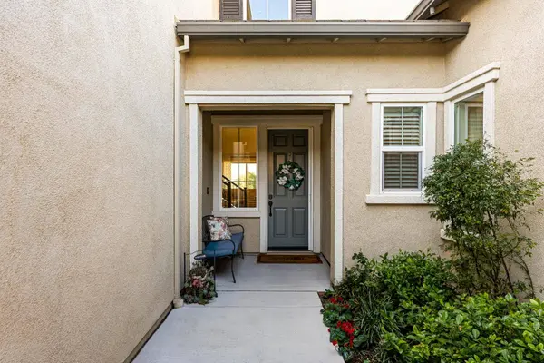 1050 Hogarth WAY, El Dorado Hills, CA 95762