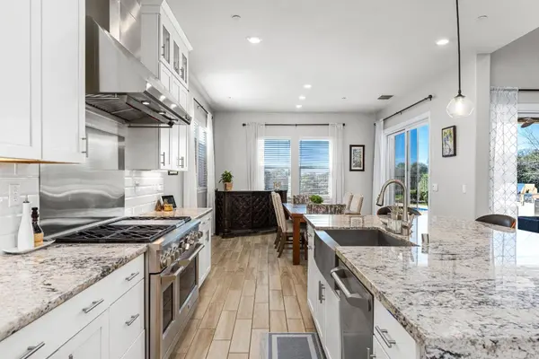 1050 Hogarth WAY, El Dorado Hills, CA 95762