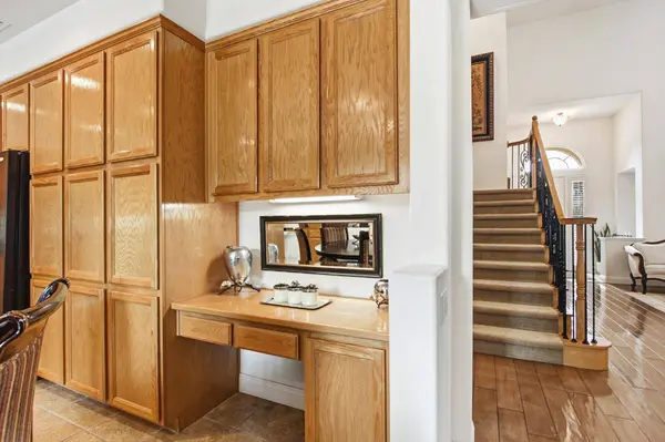 1804 Heather Garden LN, Roseville, CA 95661