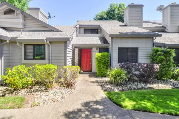4905 Country View LN