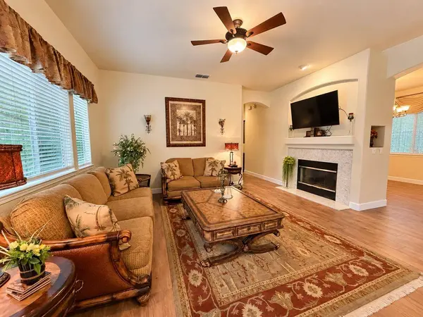 6613 Laurel Crest CIR, Roseville, CA 95678