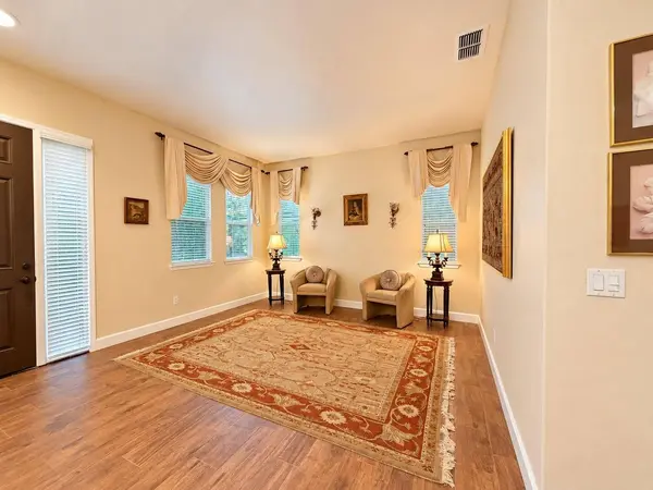 6613 Laurel Crest CIR, Roseville, CA 95678