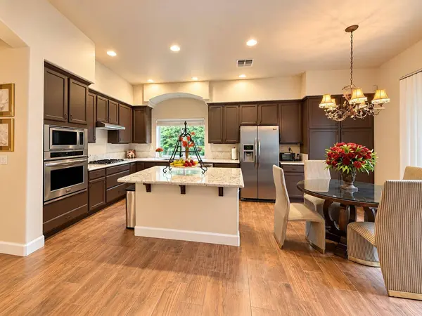 6613 Laurel Crest CIR, Roseville, CA 95678